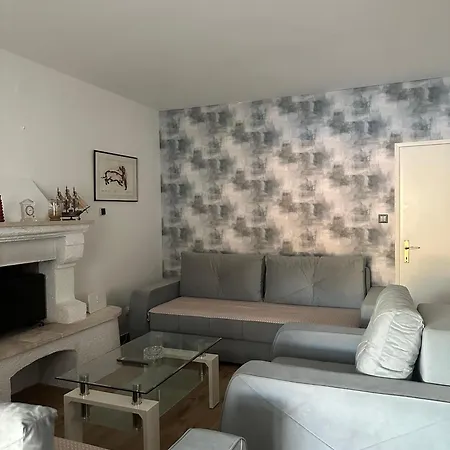 Apartament Pitospora